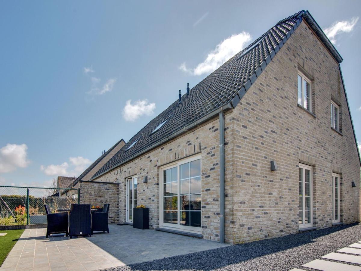 Modern Holiday Home In De Haan With Garden ภายนอก รูปภาพ
