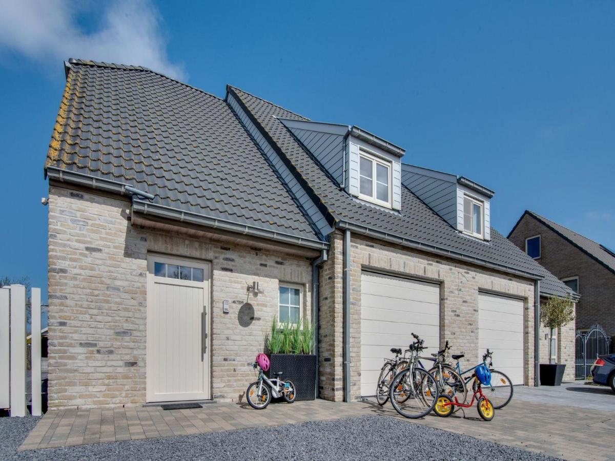 Modern Holiday Home In De Haan With Garden ภายนอก รูปภาพ